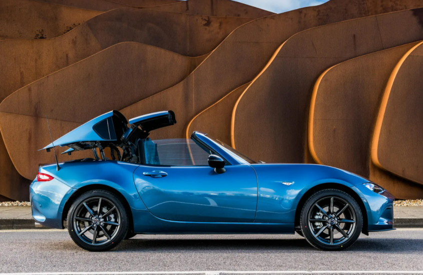 It’s Summer Time – Best convertible Car Tech in the UK 